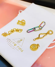 Cargar imagen en el visor de la galería, Paquete de charms Dos