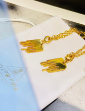 Cargar imagen en el visor de la galería, Collar con dije derretido rosa