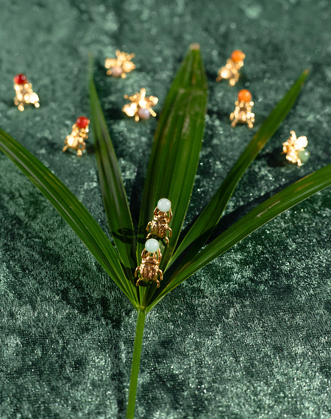 Aretes escarabajo verde