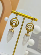 Cargar imagen en el visor de la galería, Aretes Órbita 1
