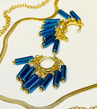 Cargar imagen en el visor de la galería, Aretes Flecos Hematita
