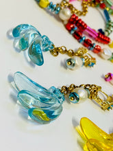 Cargar imagen en el visor de la galería, Aretes Bananas
